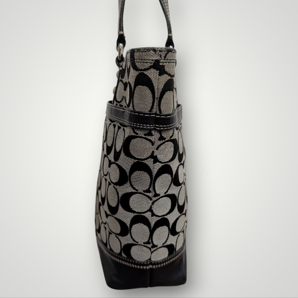 Coach Hampton Signature Tote - Picture 8 of 16